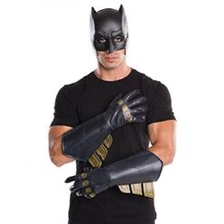Batman - mask and gauntlets