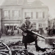 Snyder Wonder Woman Cameo.png (463 KB) Zack Snyder as Unnamed Soldier