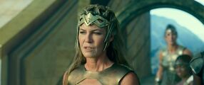 Hippolyta (flashback)