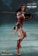 Wonder Woman 1:6 scale posable figure