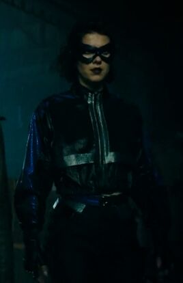 Huntress suit1