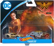 Gold Wonder Woman and Ares 2 pack