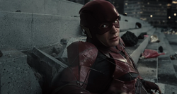 Allen apologizes to Aquaman