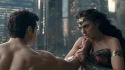 Justice League (2017) Superman fights Wonder Woman