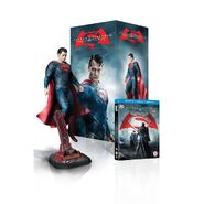 Limited edition 3D Blu-ray with Superman Statue