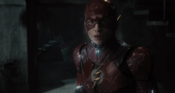 Allen faces Parademons