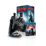 Limited edition 3D Blu-ray with Batman statue