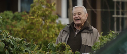 The neighbor makes fun of Auggie Smith's arrest