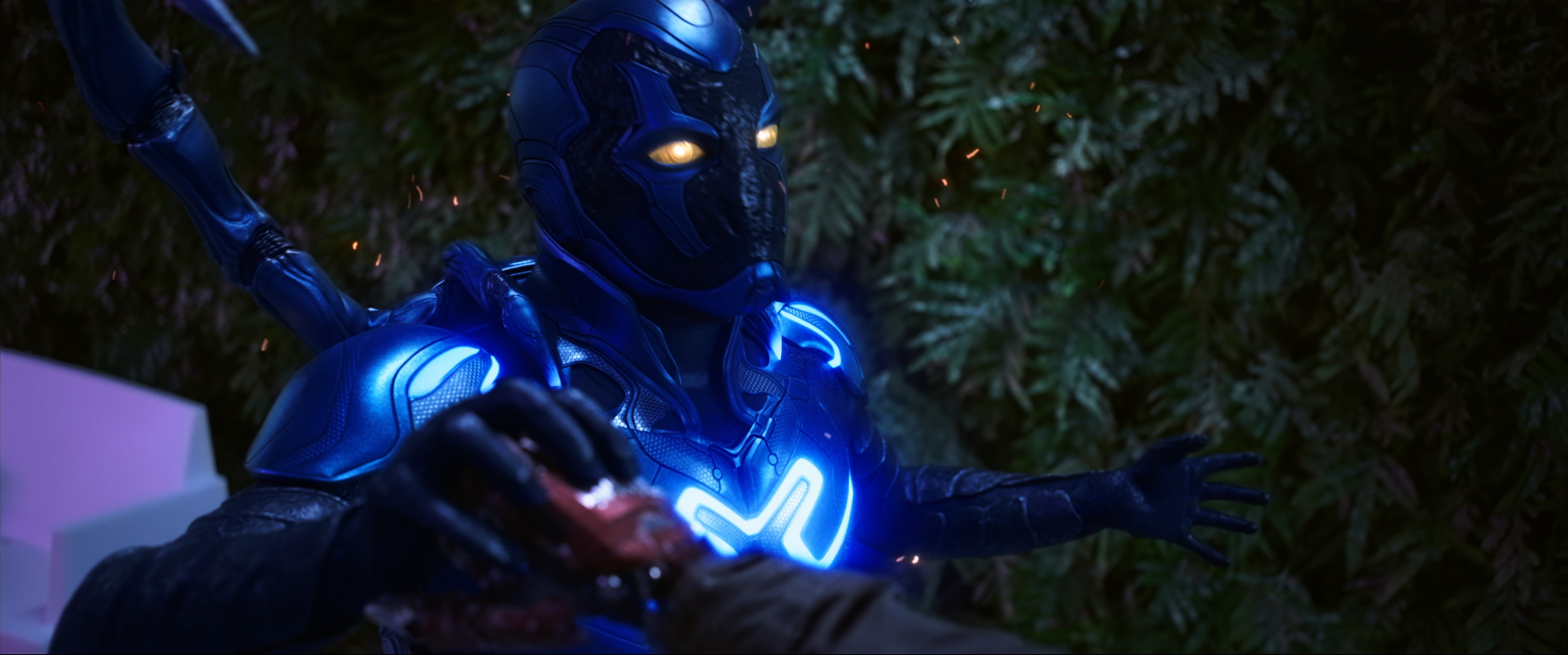 Final 'Blue Beetle' Trailer Sees Jaime Reyes Face Off Against Carapax