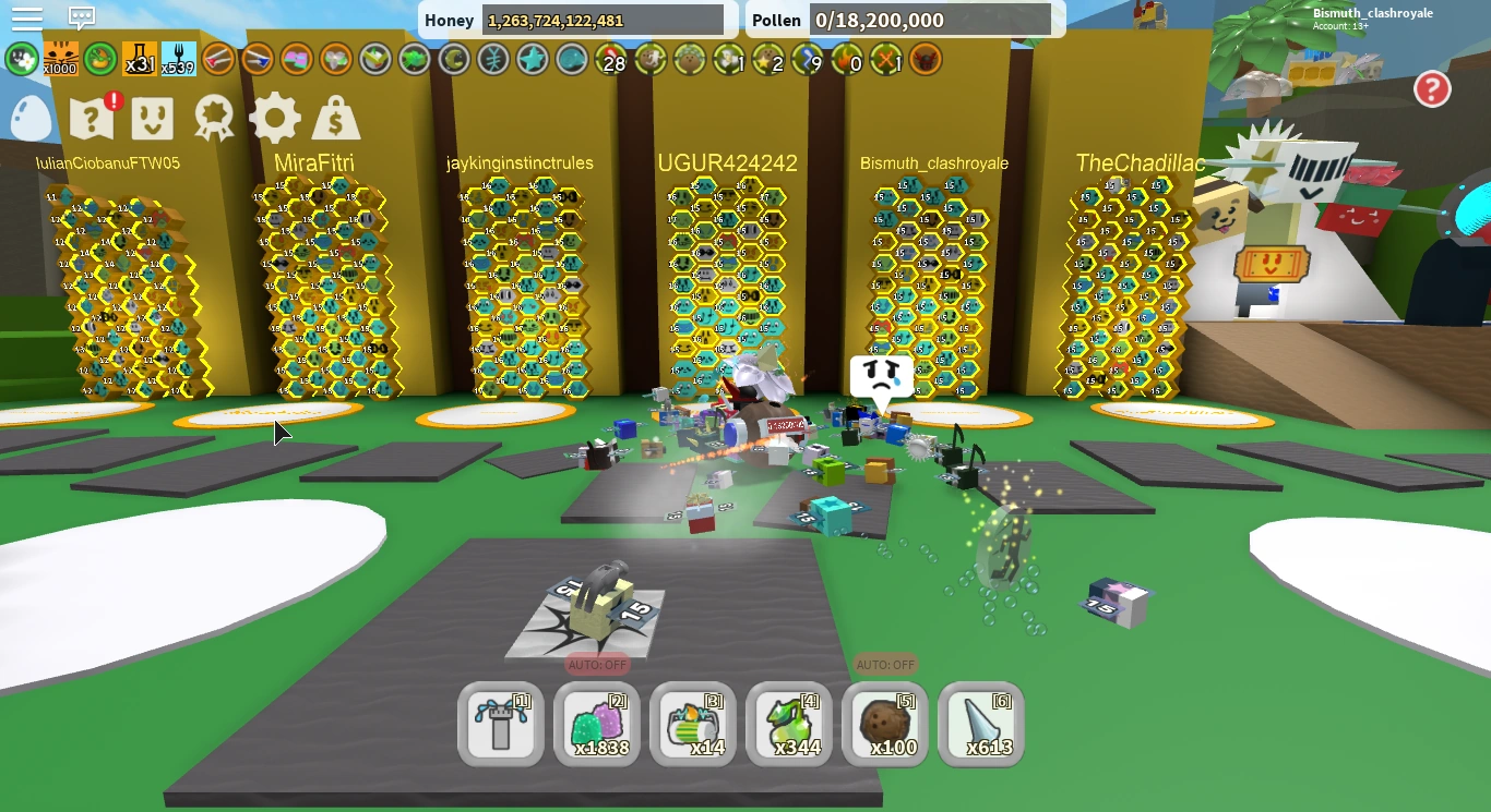 Пчела майнкрафт. Сервер улей. Forestry 1. Улей роблокс. Сервер улей.