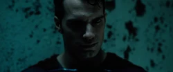 Superman se recupera frente a Batman
