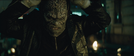 Killer Croc se quita la capucha