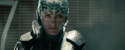 Faora confronta a Kal-El