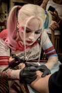 Harley Quinn Tattoostudiobild