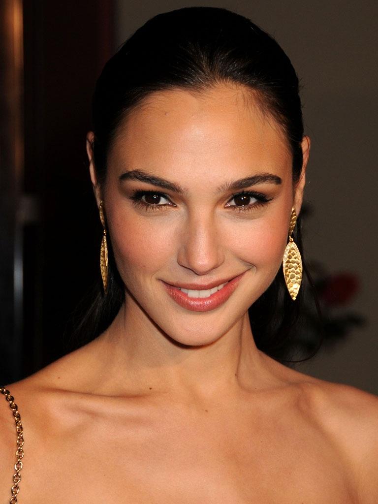 Gal Gadot - Wikipedia