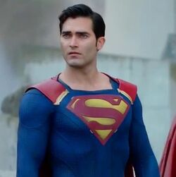 Superman Arrowverse.jpg