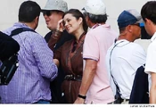 Marion-cotillard-takes-a-break-from-filming.jpg (60 KB) Marion Cotillard takes a break from filming.