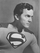 Superman 1948.jpg (44 KB) Superman portrayed by Kirk Alyn in the 1940s serials.