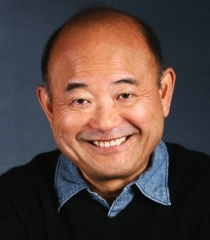 Clyde Kusatsu