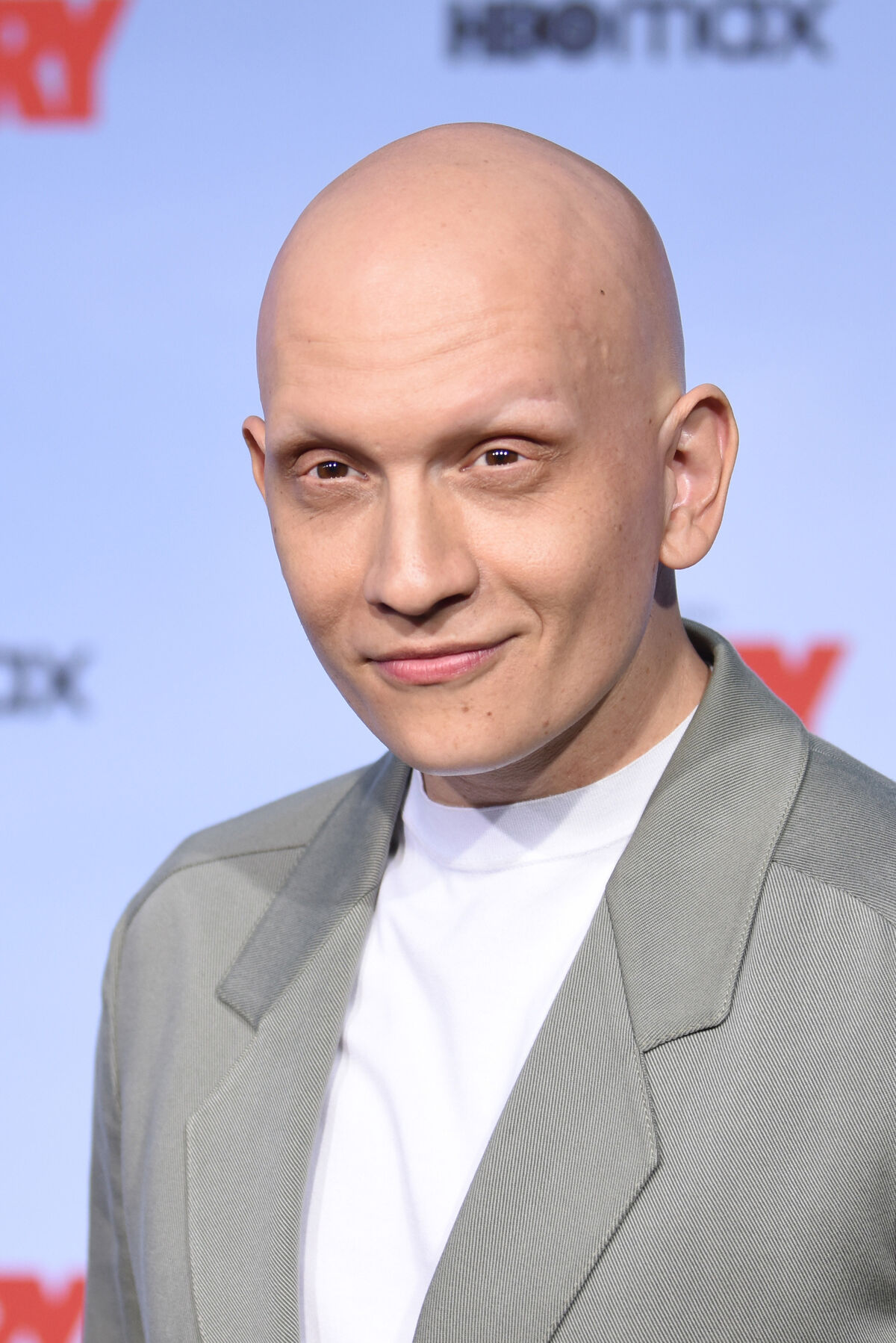 Anthony Carrigan DC Movies Wiki Fandom