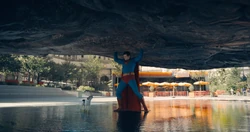 Superman saves the dog from the Kaiju 4