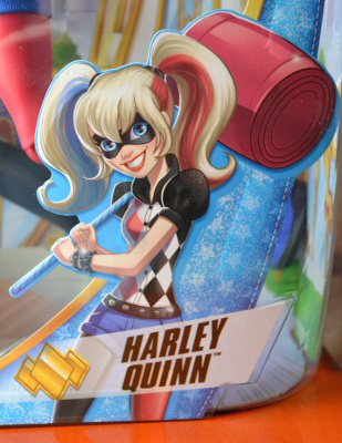 DOLL DC SUPERHERO GIRLS Arlequina (Harley Quinn)