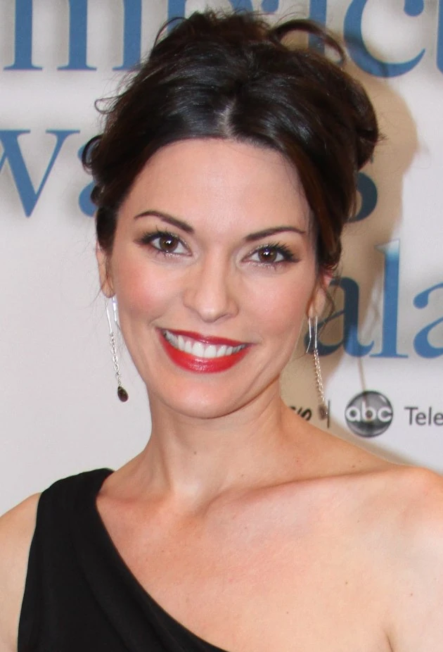 Alana de la Garza DC Wiki Fandom