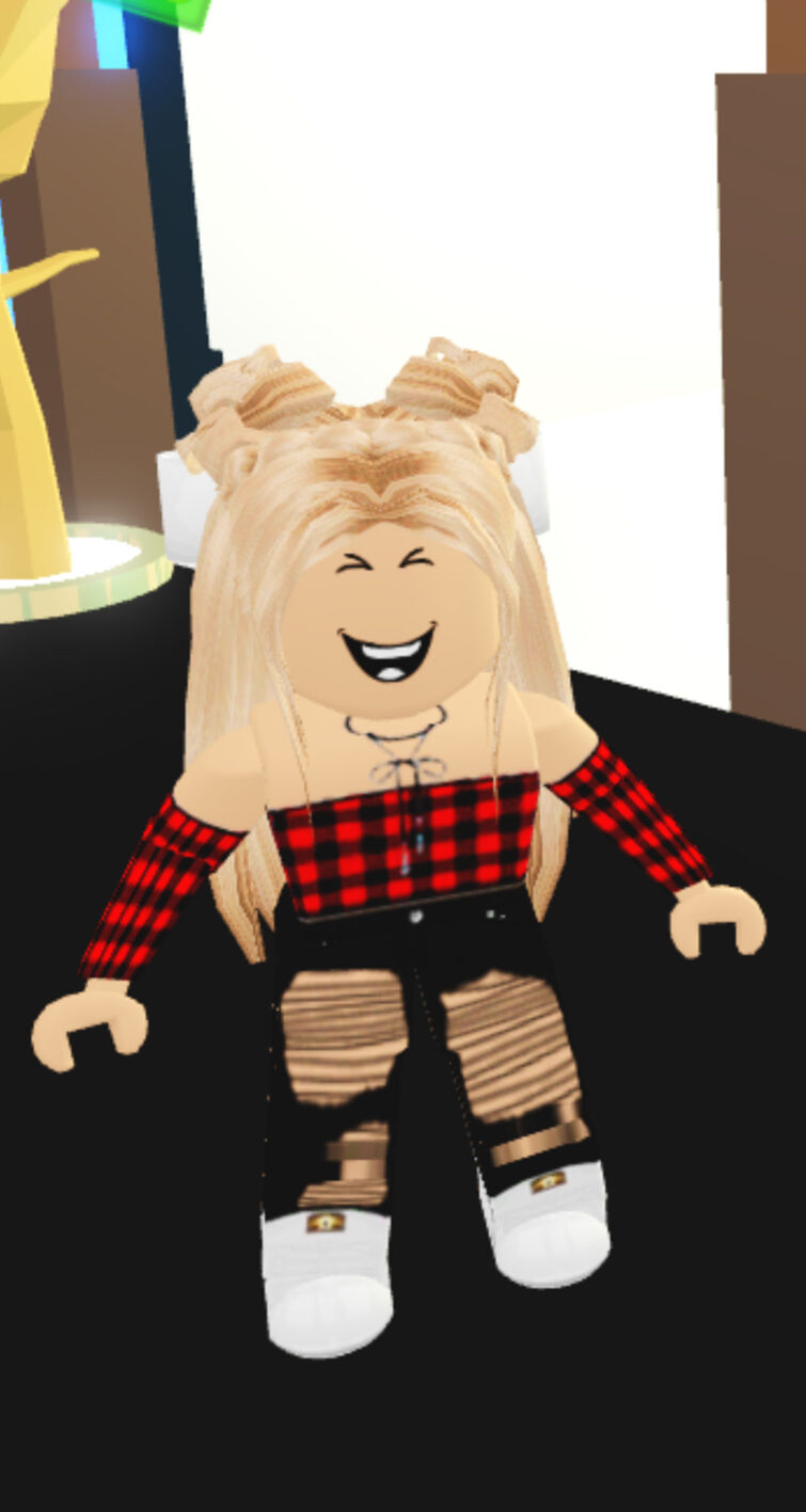 Roblox Avatar Giveaway Kinda Unrelated Fandom - red ripped jeans roblox