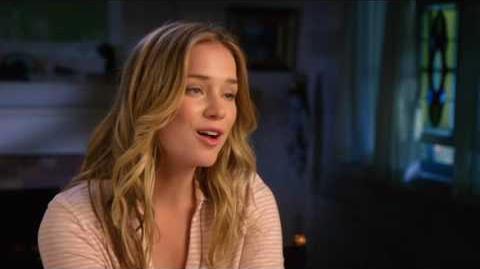 Dead of Summer - Elizabeth Lail 1