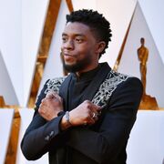 Chadwick-Boseman-Wakanda-Forever-2018-Oscars.jpg