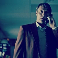 Hannibal warns Garret Jacob Hobbs that the FBI is headed for his house