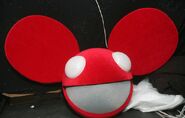 Classic mau5head.