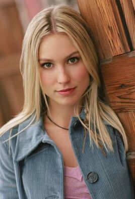 Sarah-Carter88238