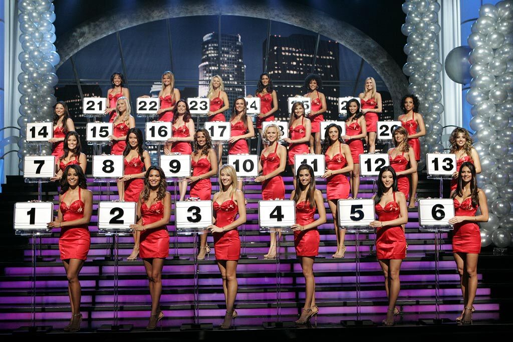 Deal Or No Deal Christmas 2022 Nbc The Usa Models | Deal Or No Deal Wiki | Fandom