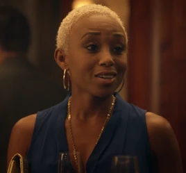 1x03 Monique
