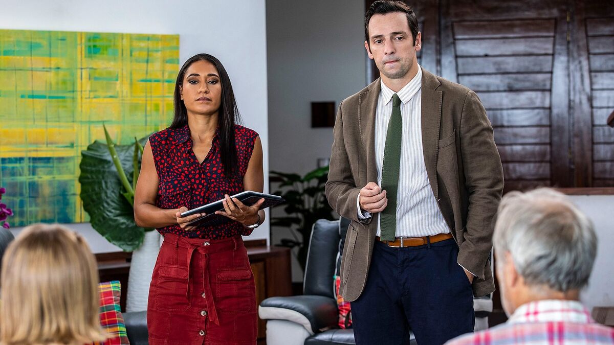 Freier Fall Death in Paradise Wiki Fandom