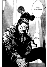  chega na residência dos Yagami.