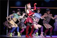Misa (Fuka Yuzuki) and backup dancers (Japan 2017)