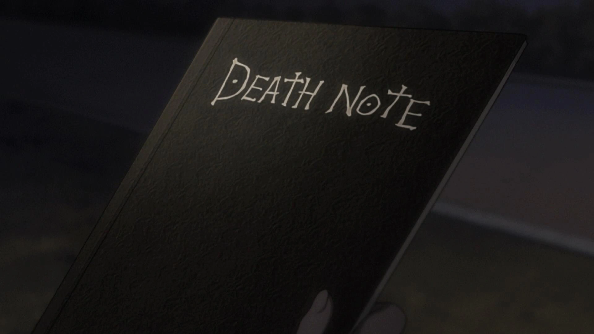 https://static.wikia.nocookie.net/deathnote/images/7/78/Light_recoge_la_Death_Note.png/revision/latest?cb=20181223085800&path-prefix=es