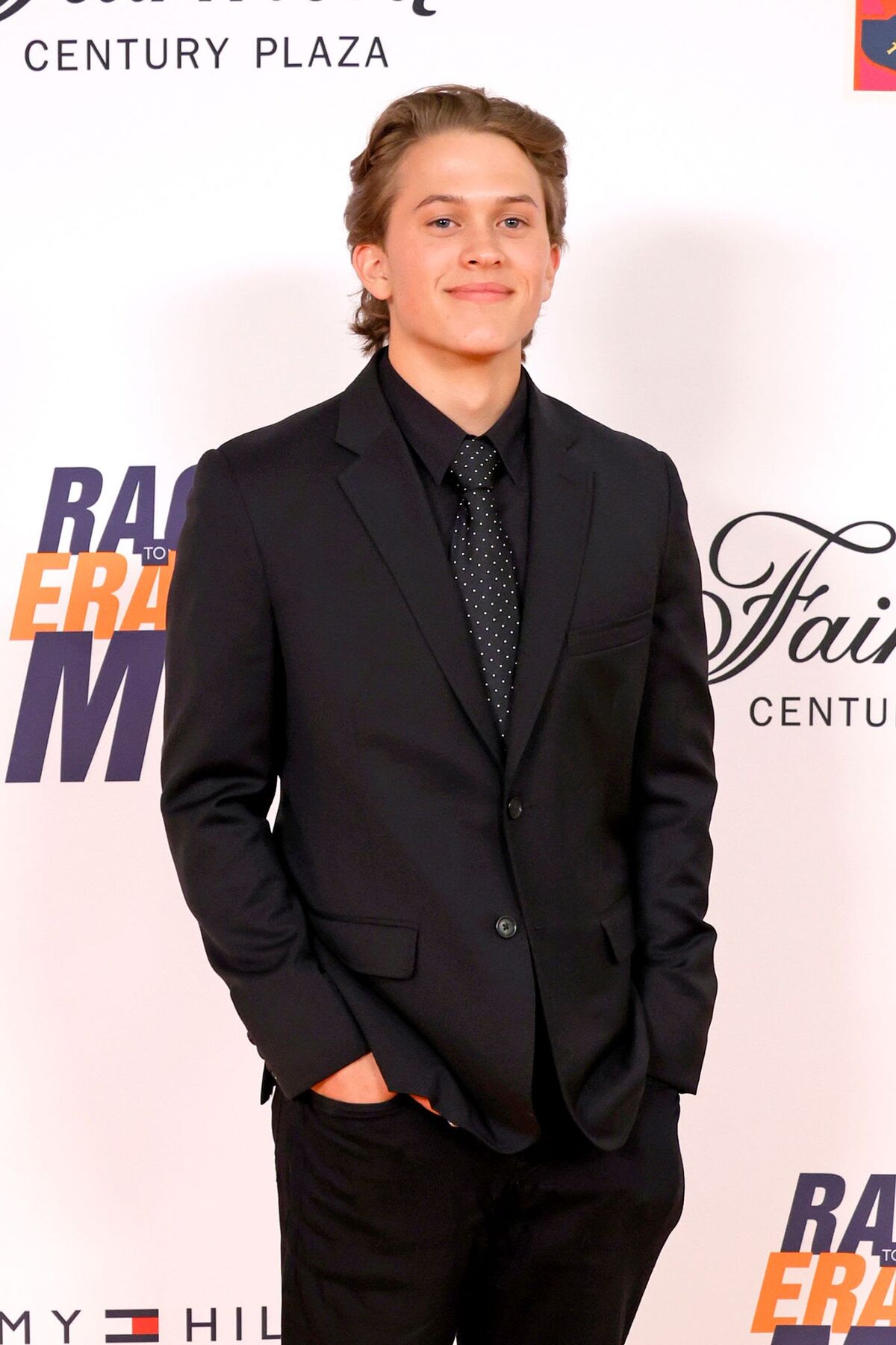 Deacon Philippe | Never Have I Ever Wiki | Fandom