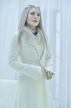 Stahma Tarr in Season 3