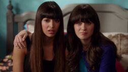 New-girl-1x21-cece-jess-cap-01 mid