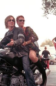 Jamie-lee-curtis-e-chad-michael-murray-in-una-scena-in-moto-nel-film-quel-pazzo-venerdi-131088