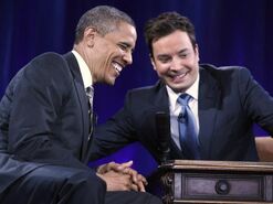 Obama-laughs-with-fallon