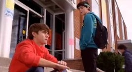 Tumblr mgu6oqj23T1r5l4zio9 1280