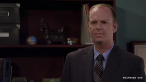 Archie relives finding Claude's body in order to relate to Eli finding Cam's.