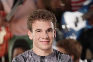 Lisa Gets The Picture | Degrassi Wiki | Fandom