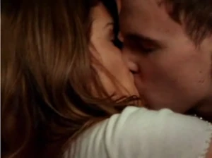 Spinner and Darcy get back together.