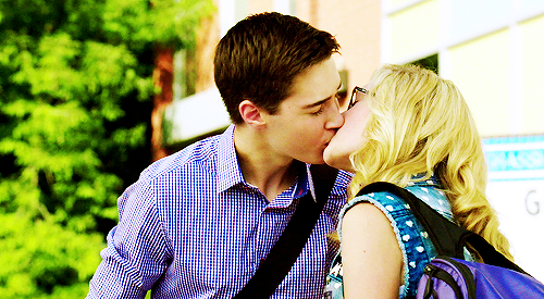 degrassi zig and maya kiss