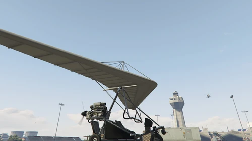 Mit Geschütz (kleine Kugel über dem Rad) und Carbonpropeller